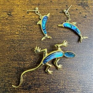 Ariki Paua Shell Bundle Lizard Brooch Dolphin Earrings Blue 22KT Gold Plated